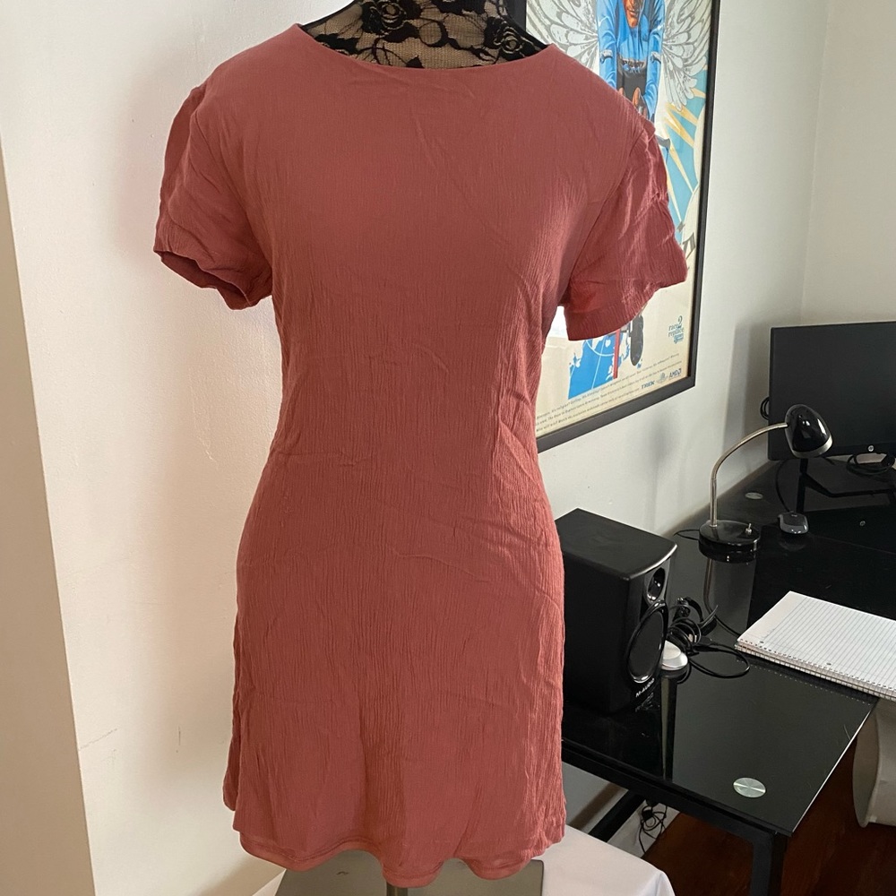 Lulus crepe open back cotton short sleeve dress